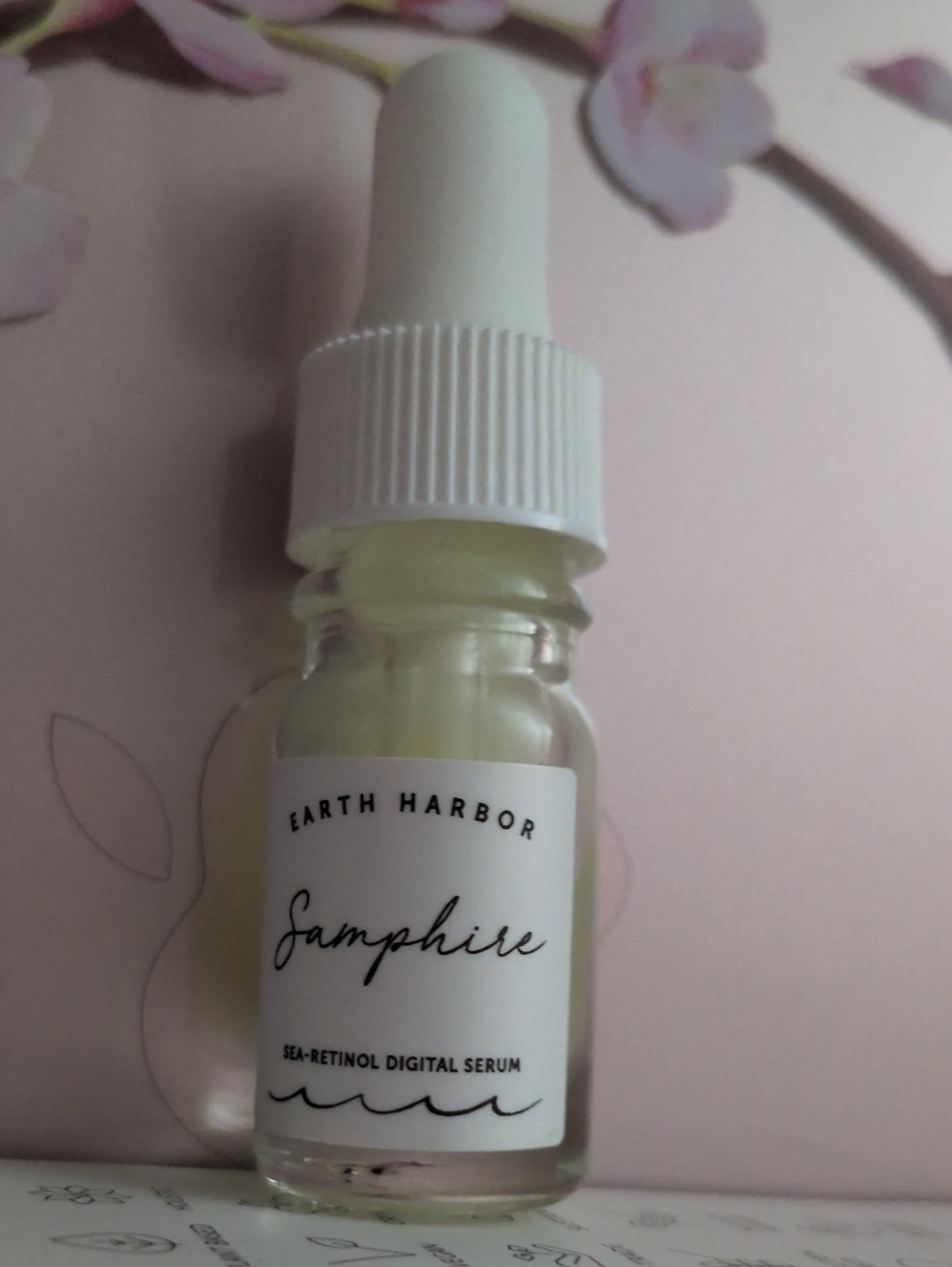 Earthharbor Samphire Sea-Retinol Digital Serum - White Dropper Bottle